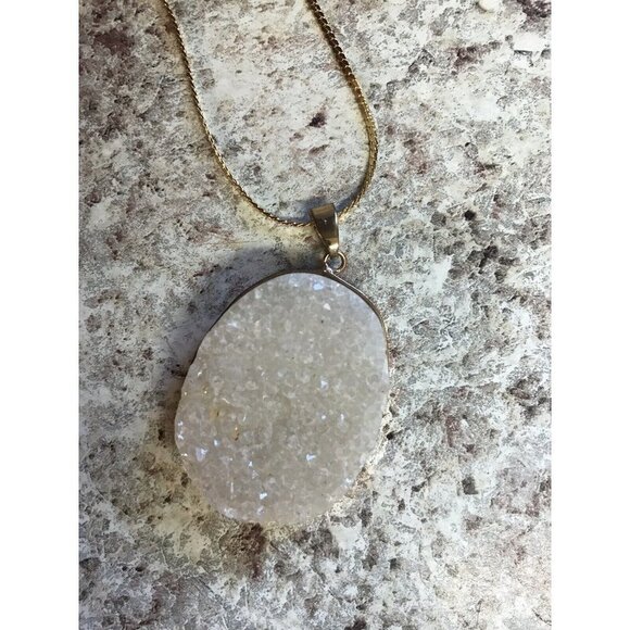 Geode Crystal Pendant w/ Gold Plated Edges on 24" Gold Tone Chain Necklace - Picture 9 of 15